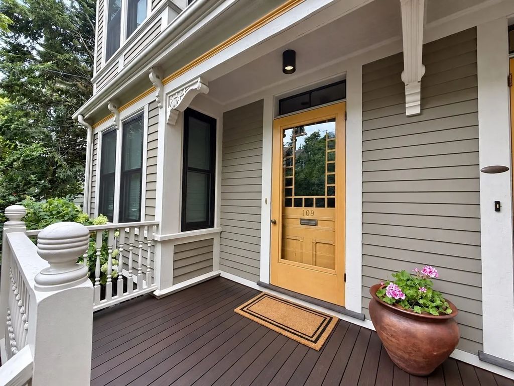 109 Hammond St #109, Cambridge
