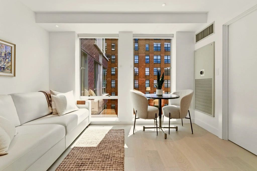 80 Broad St #1009, Boston