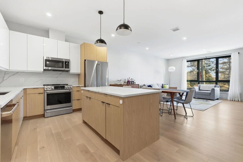 85 Myrtle St #106, Quincy