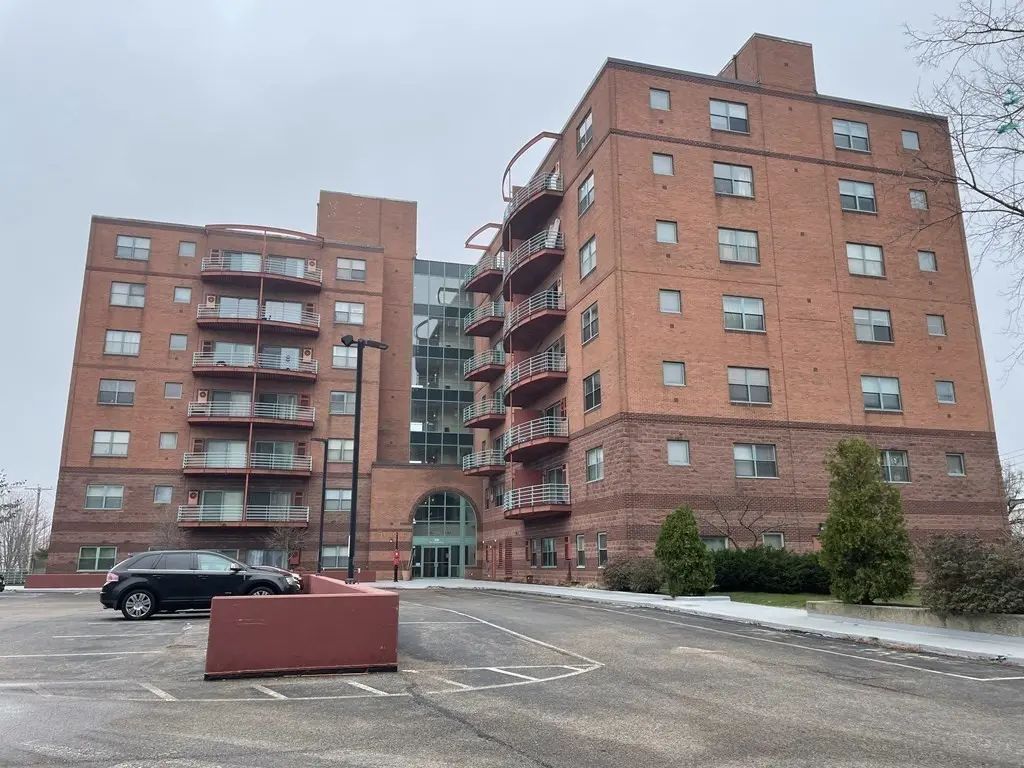 100 West Squantum #104, Quincy