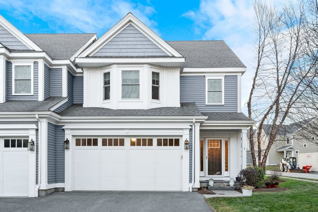 1 Green Ln #1, Framingham