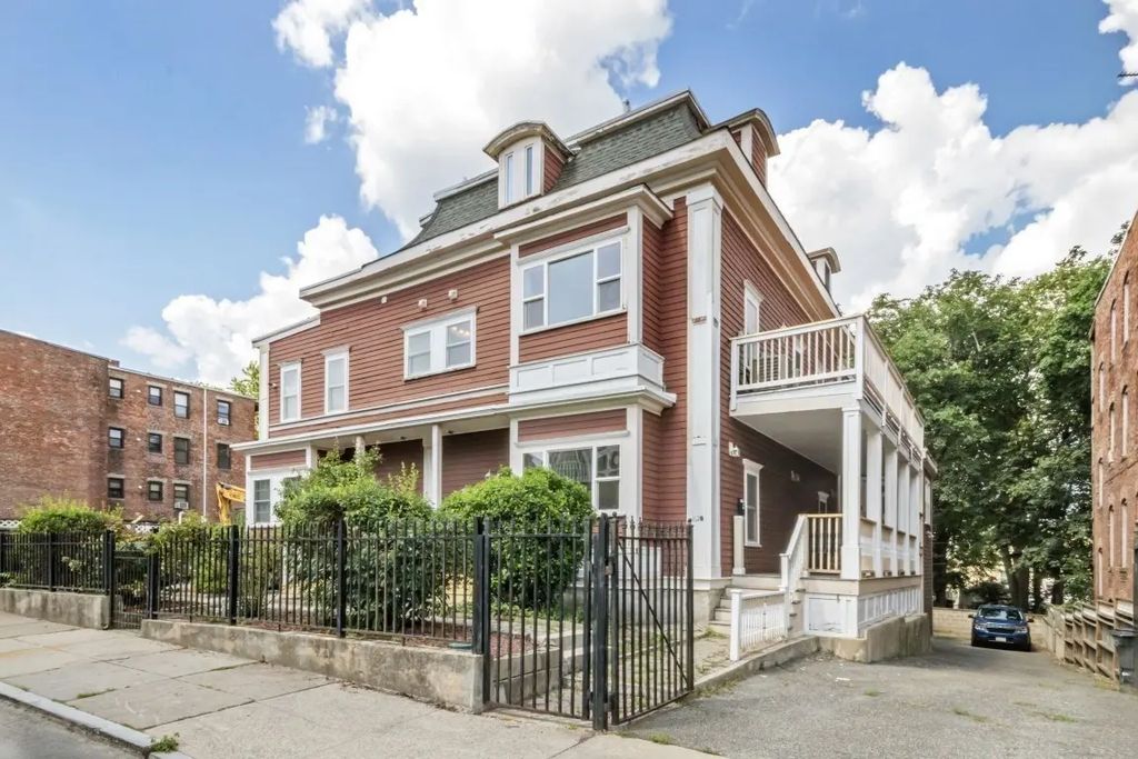 62 Clifford St #a, Boston