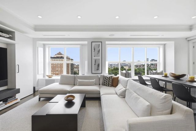 300 Boylston St #1202, Boston