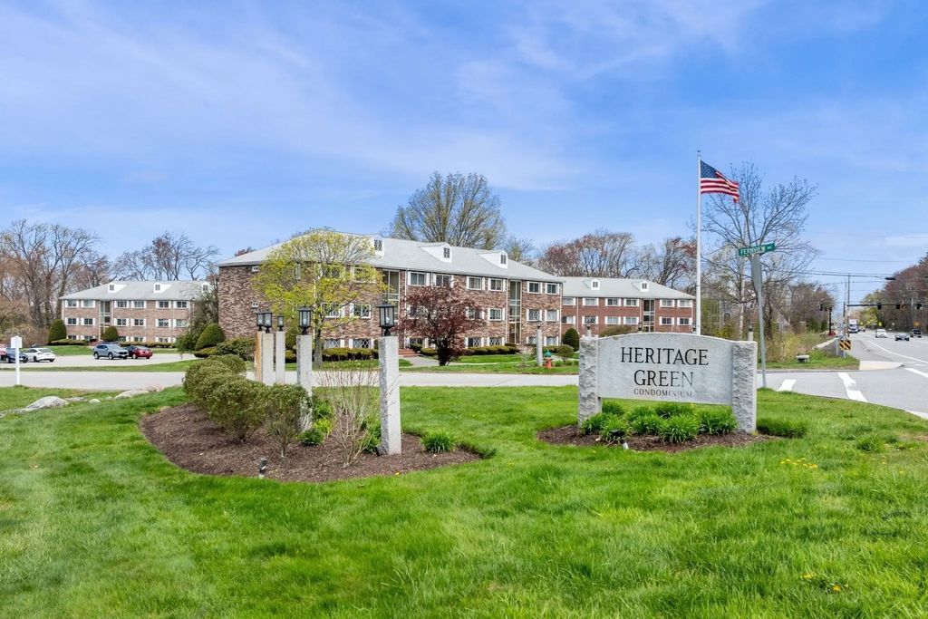 230 Chickering Rd #12, North Andover