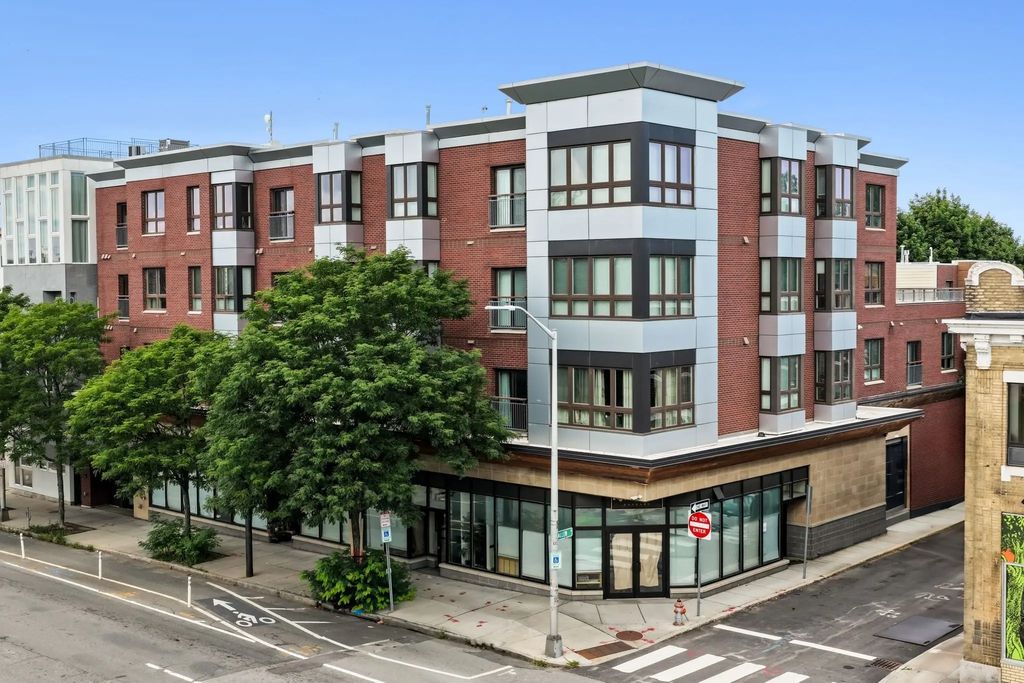 1975 Massachusetts Ave #302, Cambridge