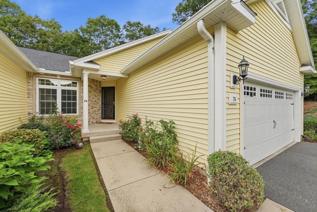 76 Beech Hill Rd #76, West Springfield