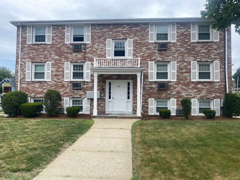 100 Lynde Street #3a, Melrose