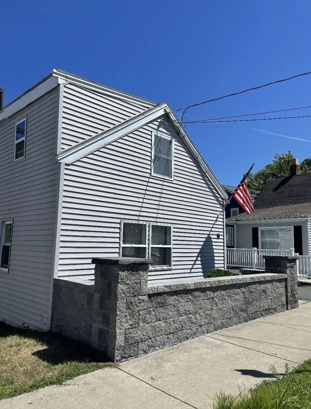 16 Lynn St, Peabody