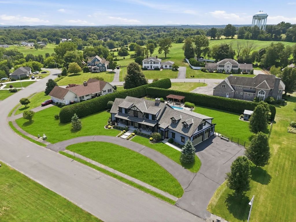 3 San Souci Dr, South Hadley