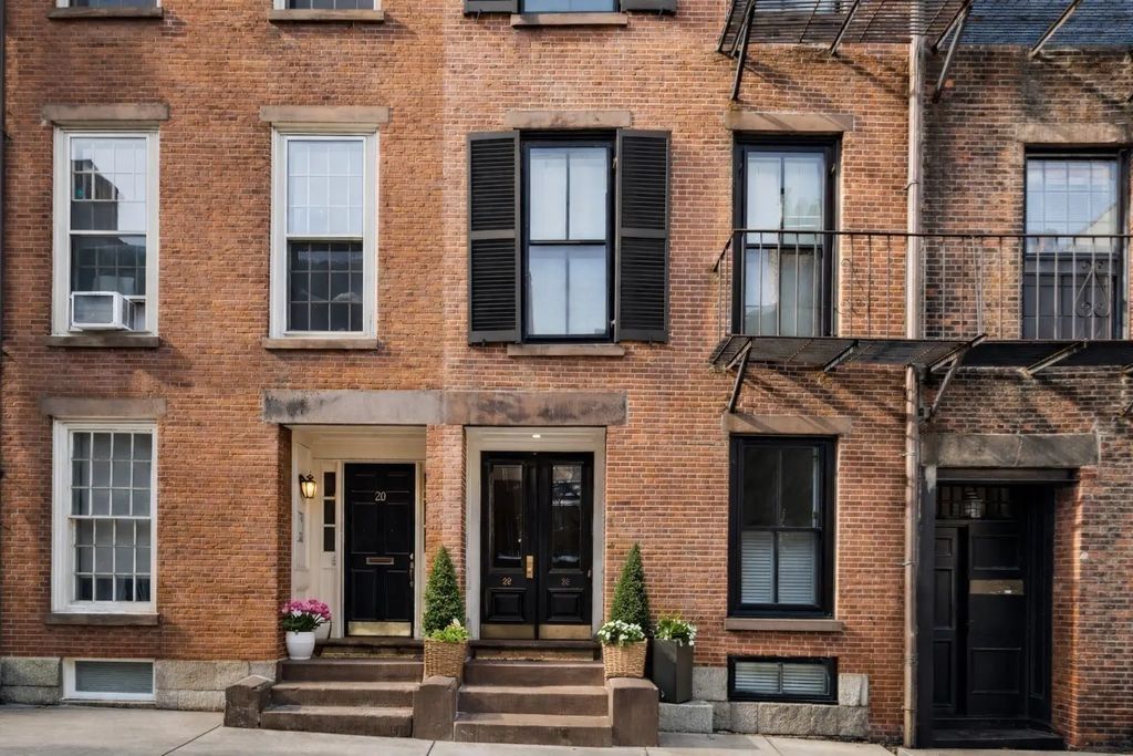 22 Joy St #22, Boston