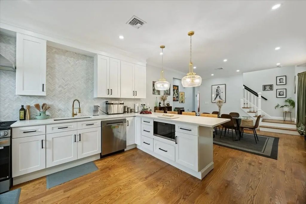 46 Addison St #2, Chelsea
