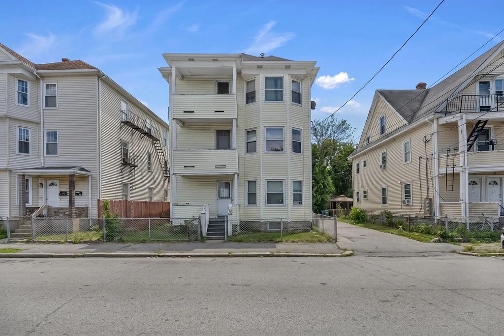 95 John St, Pawtucket