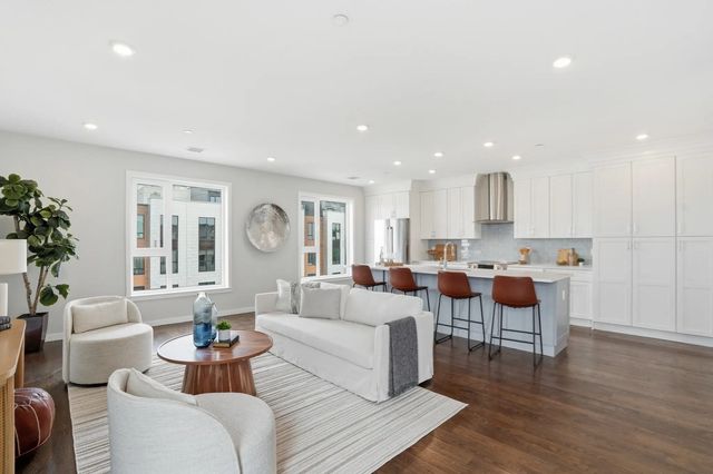 267 Old Colony #501, Boston