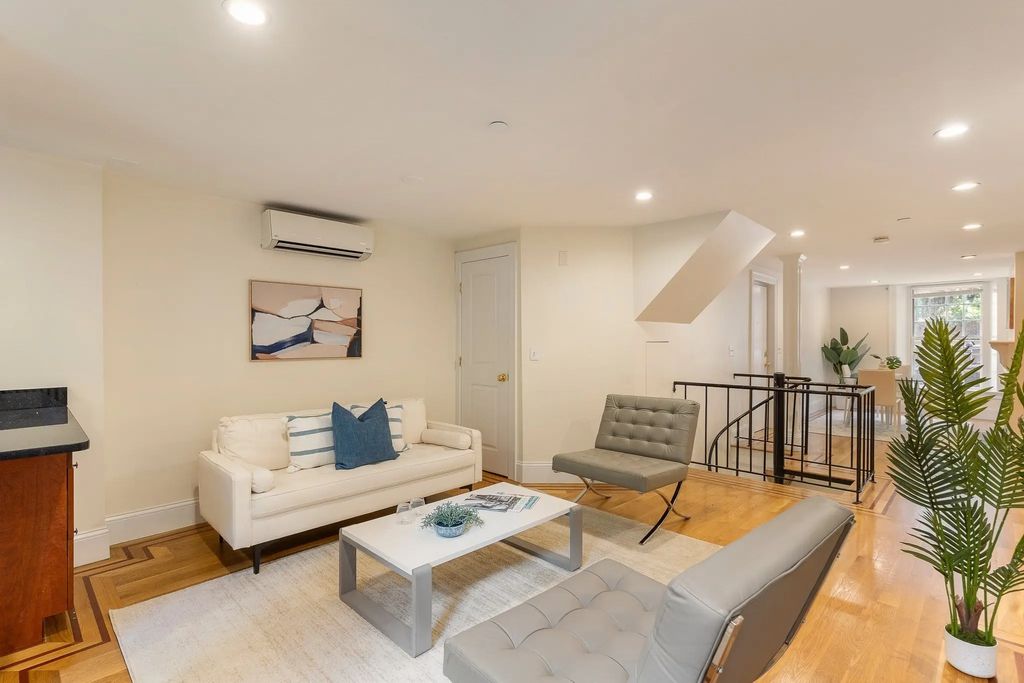 20 Joy St #1, Boston