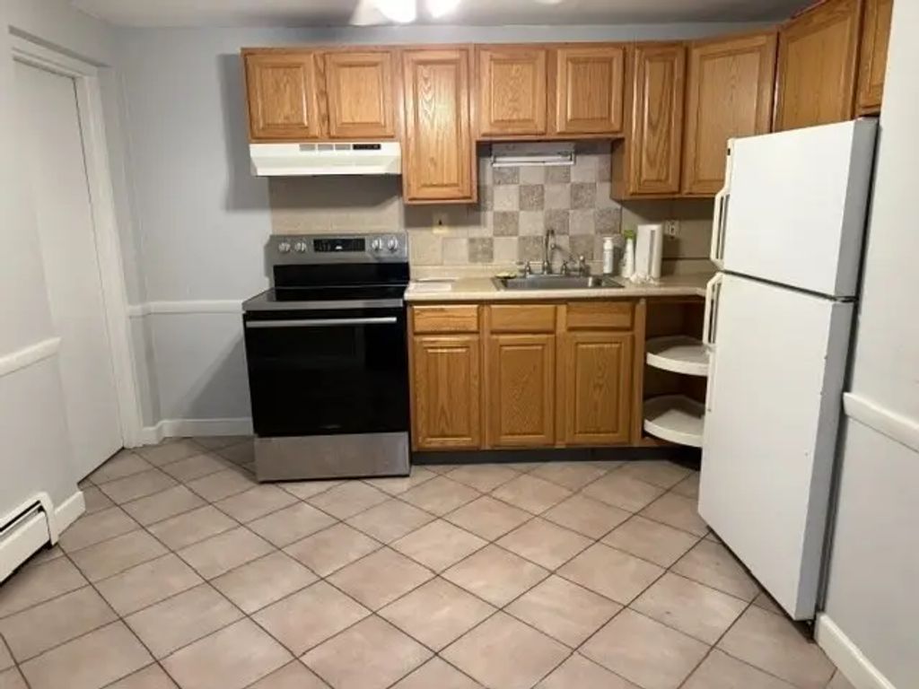31 Montvale Ave #1, Woburn