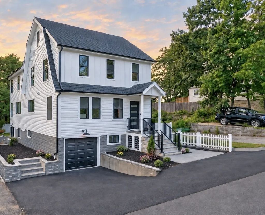 8 Guild St, Medford