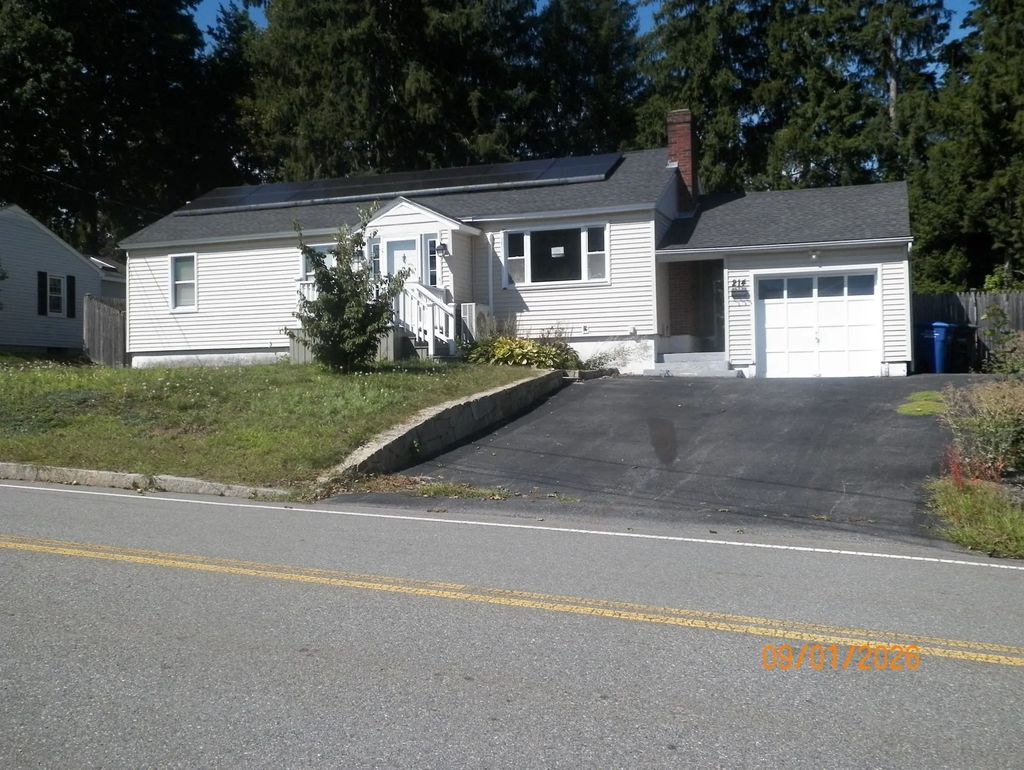 214 Grove Ave, Leominster