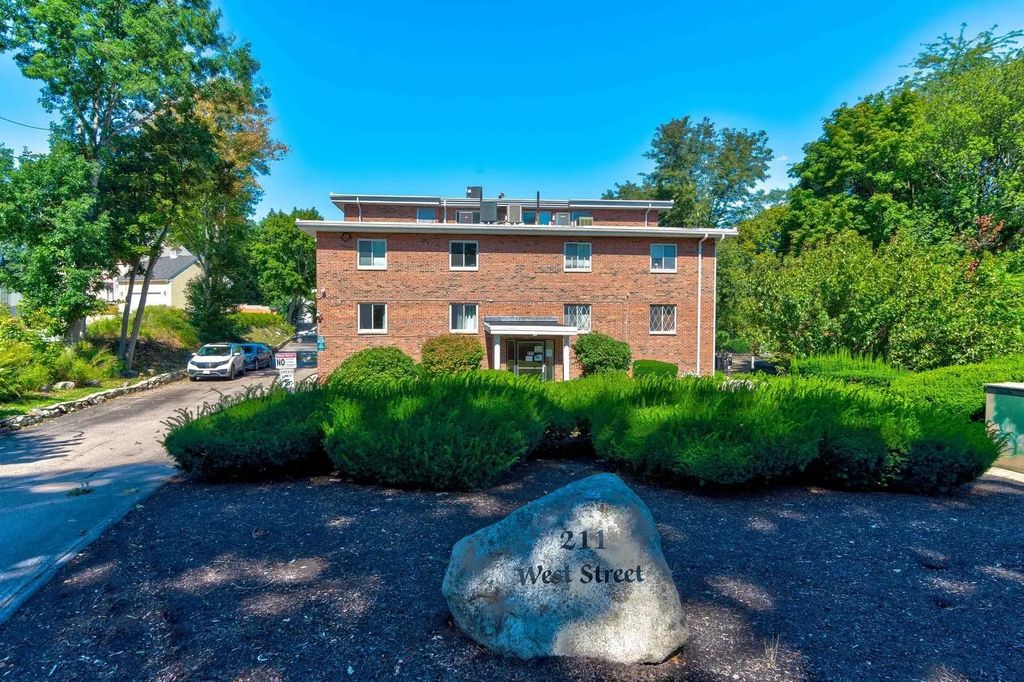 211 West St #10a, Quincy