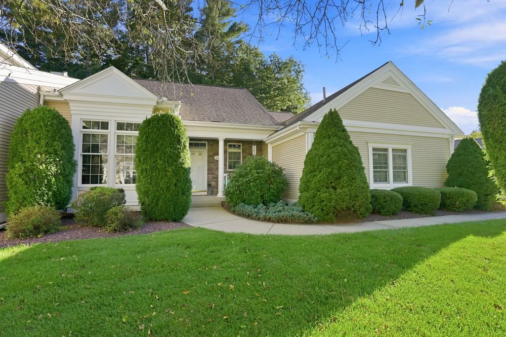 54 High Pine Cir #54, Wilbraham