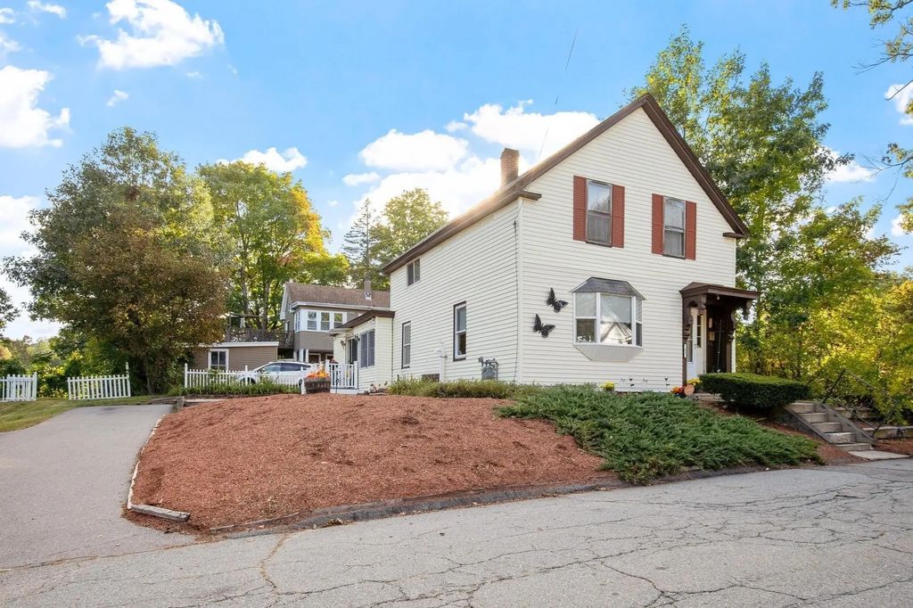 41 Smith St, Fitchburg
