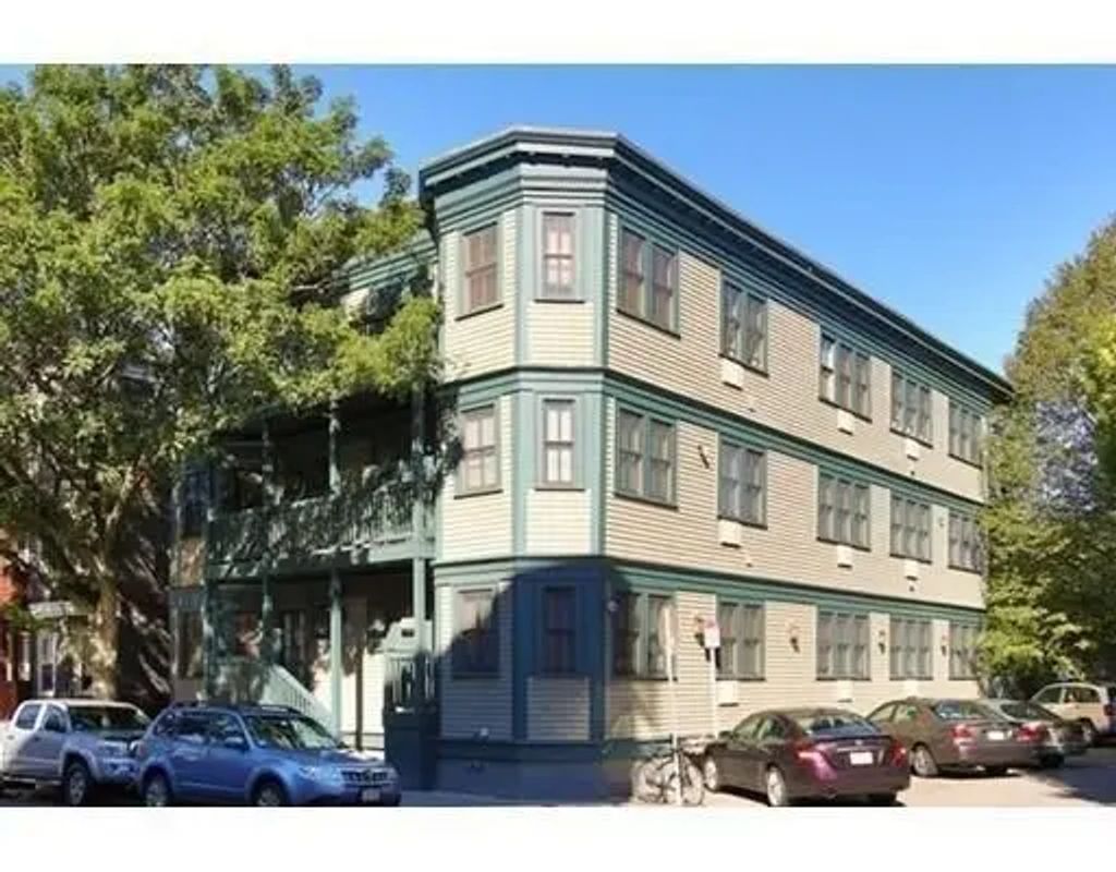 277 River St #1, Cambridge