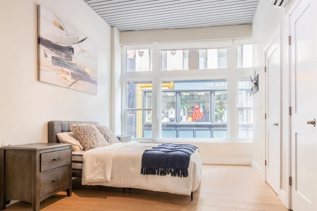 44 Bromfield #206, Boston