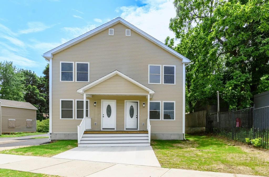 144-146 Magazine St, Springfield