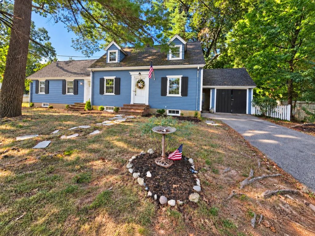 11 Homestead Road, Lynnfield