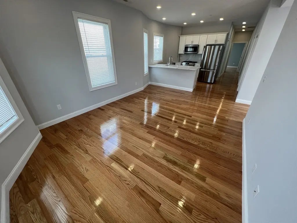 126 Cross St #5, Somerville