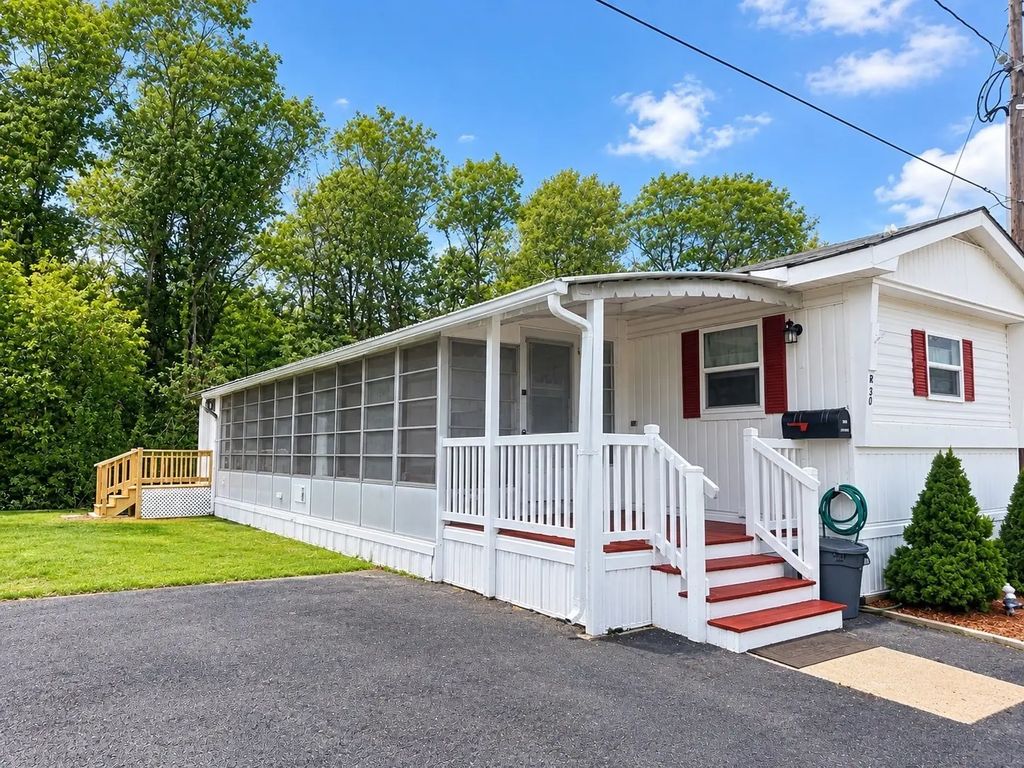 300 East Washington St #30r, North Attleboro