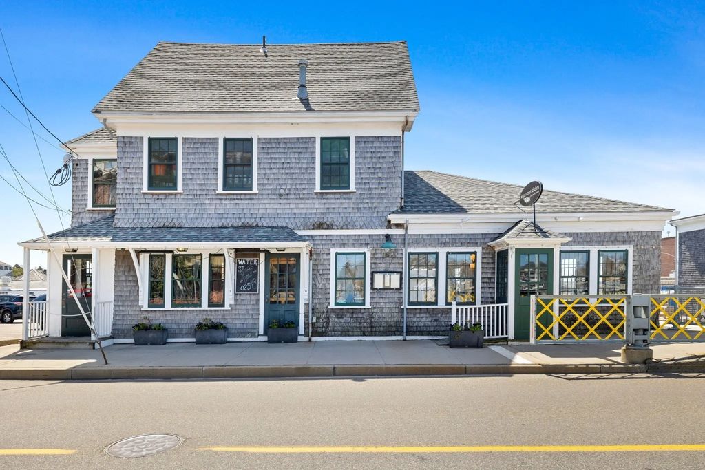 56 Water St, Falmouth