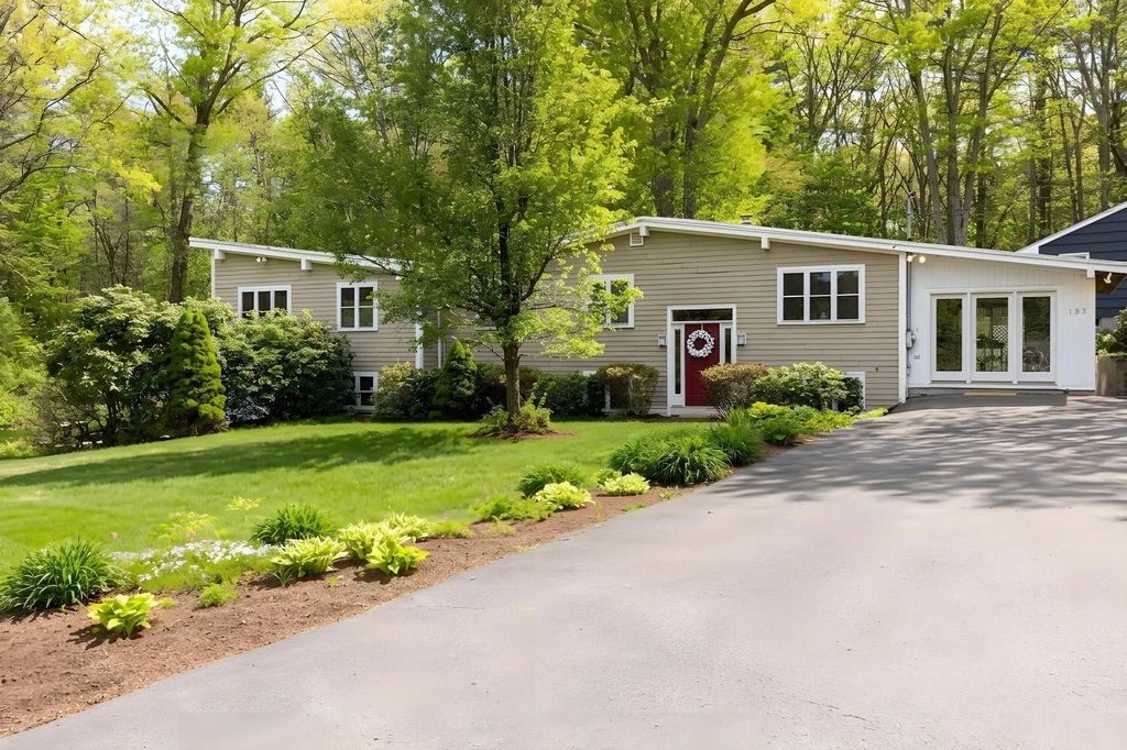 193 Orchard Street, Millis