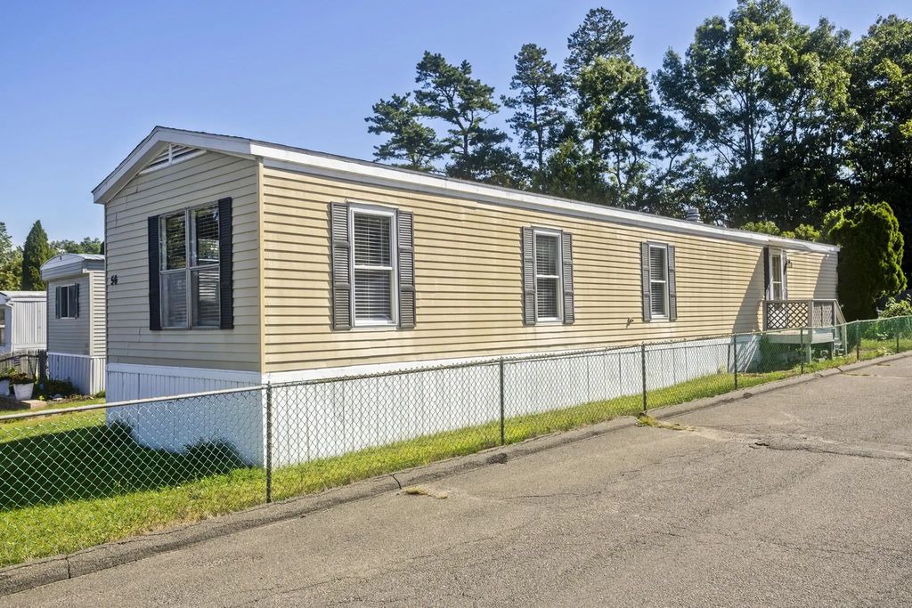 56 Klondike Ave, Westfield