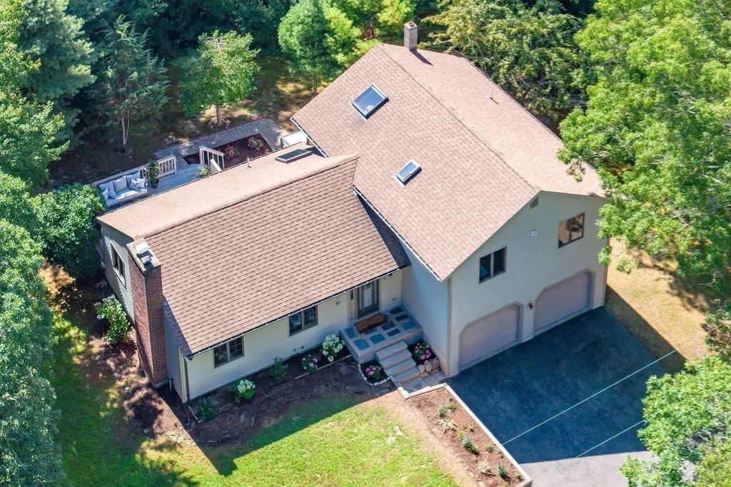 21 Club House Drive, Bourne