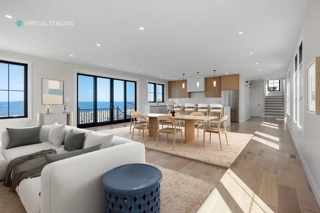 1092 Nantasket Ave, Hull