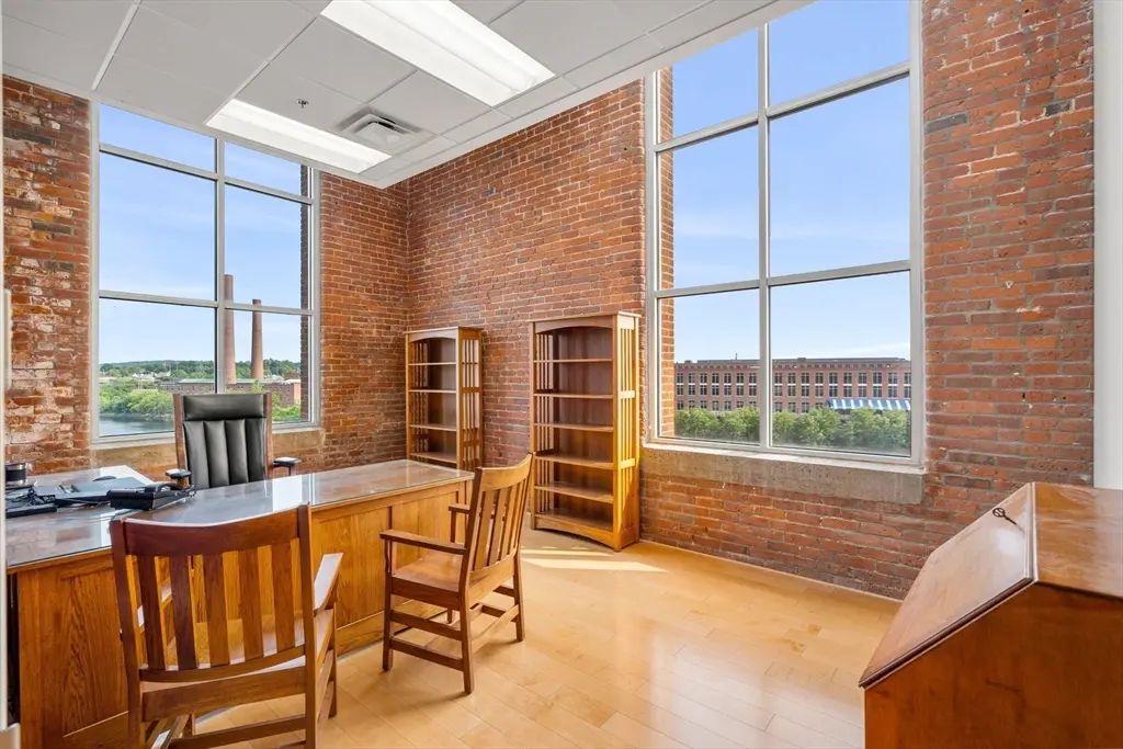 25 Marston St #402, Lawrence