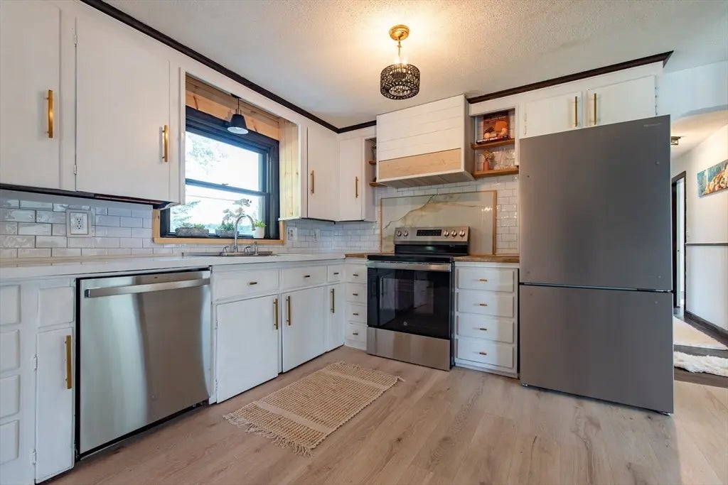 11 Landry Avenue, North Attleboro