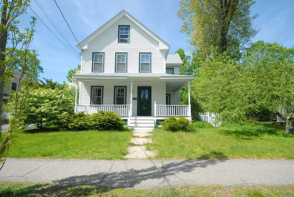 208 Central St., Concord