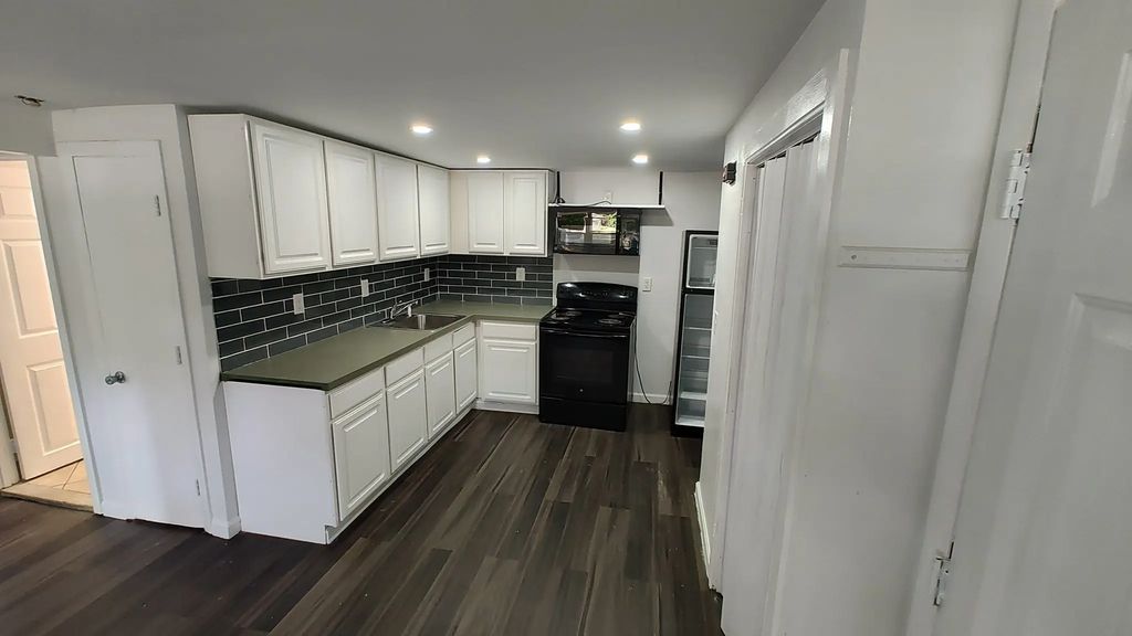 425 W Elm St #1, Brockton