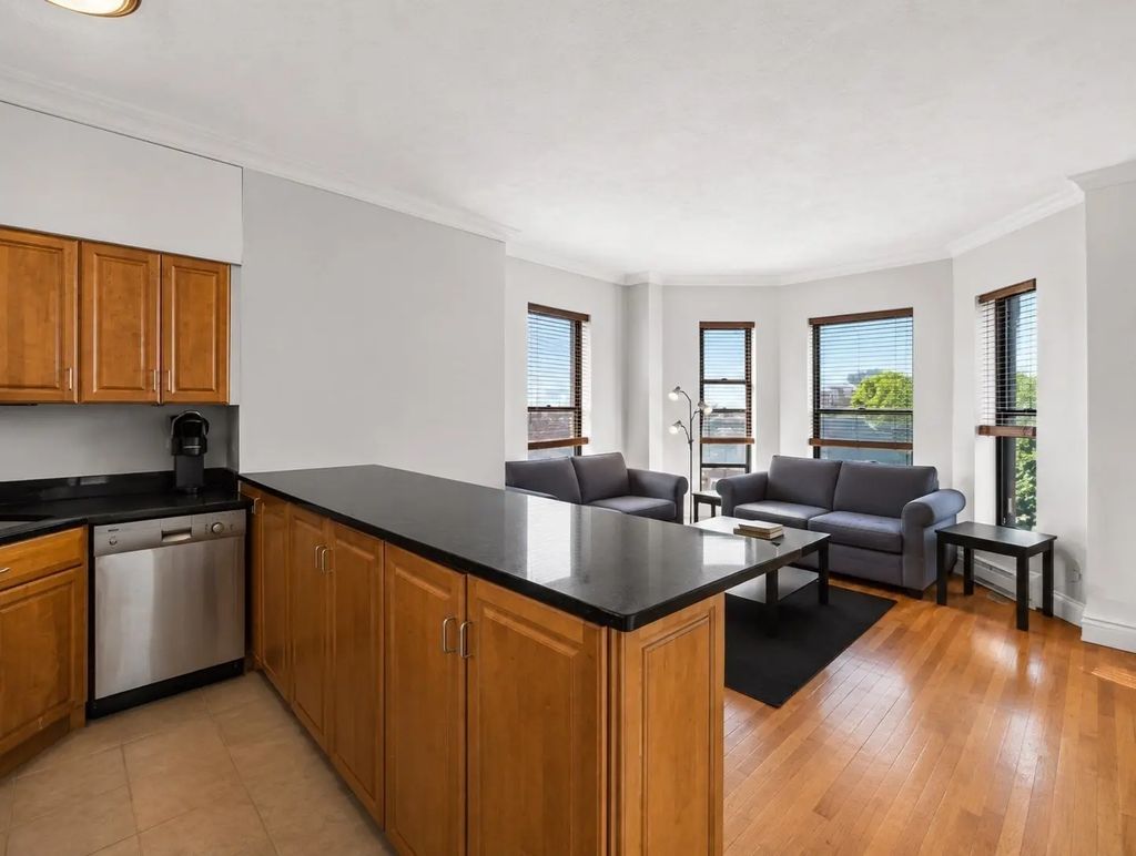 764 Tremont St #4, Boston