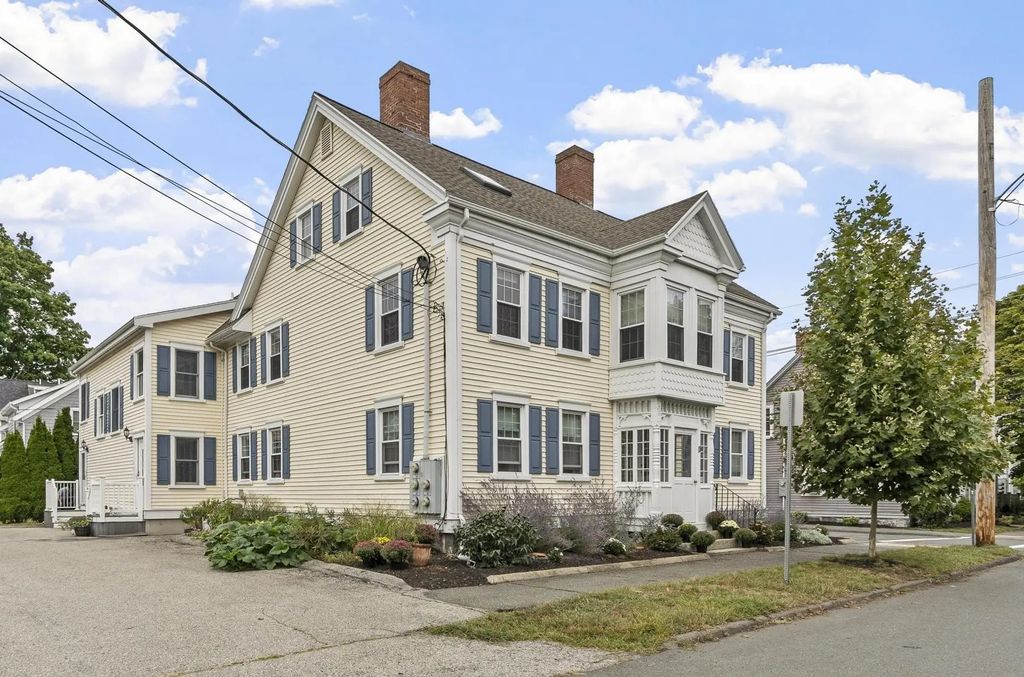 11 Cherry St #3, Danvers