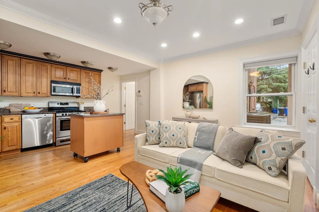 1724 Beacon St #1, Brookline