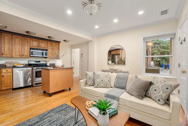 1724 Beacon St #1, Brookline