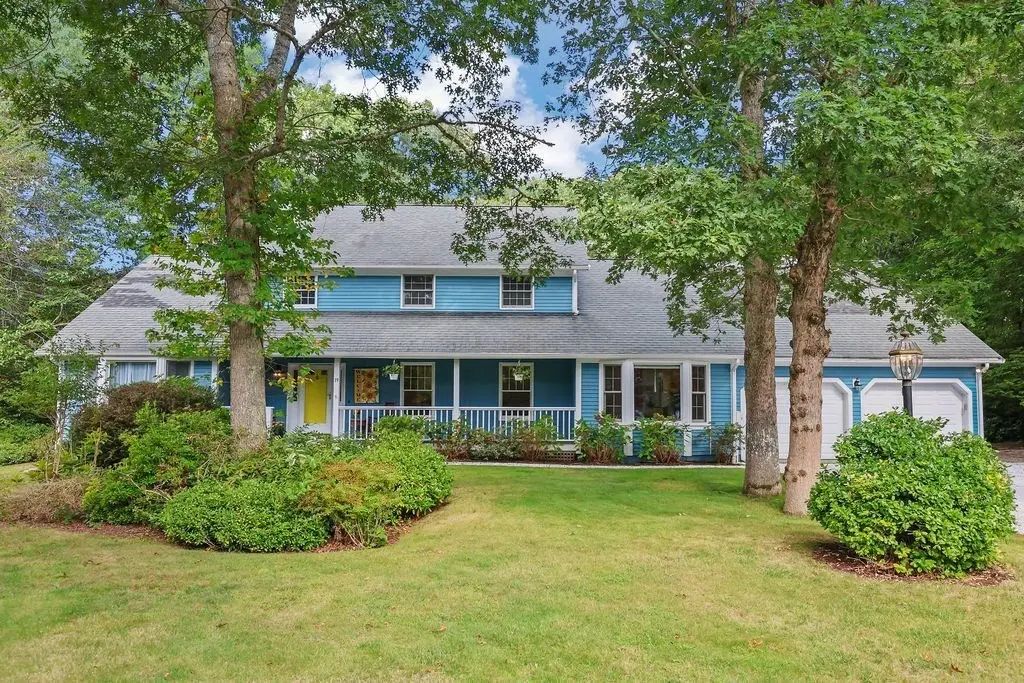 19 Steven P Wentworth Rd, Falmouth
