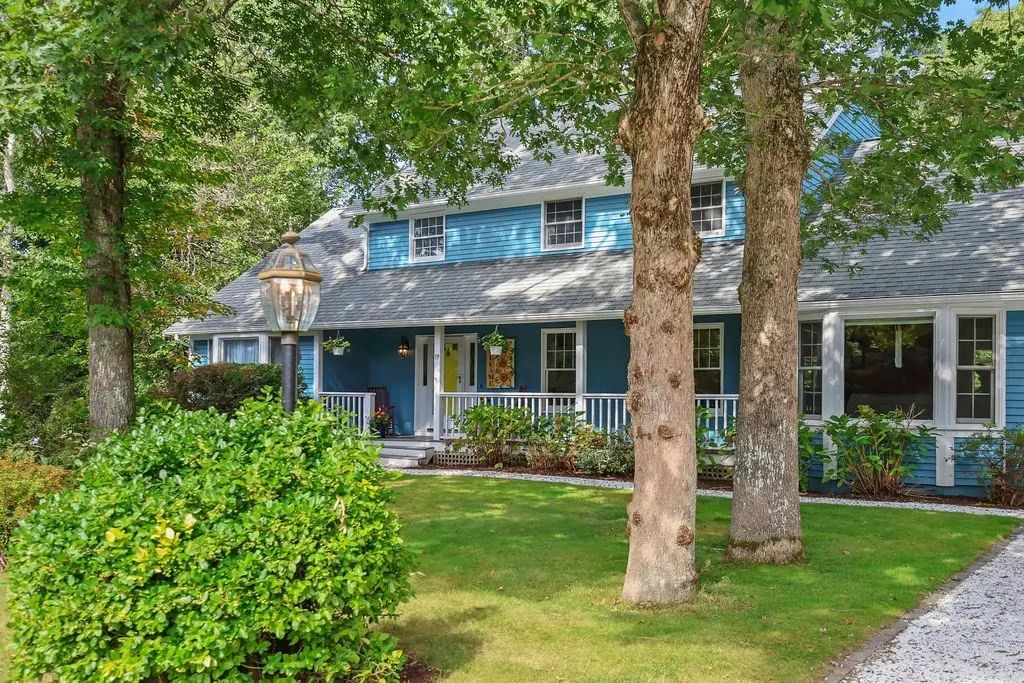 19 Steven P Wentworth Rd, Falmouth