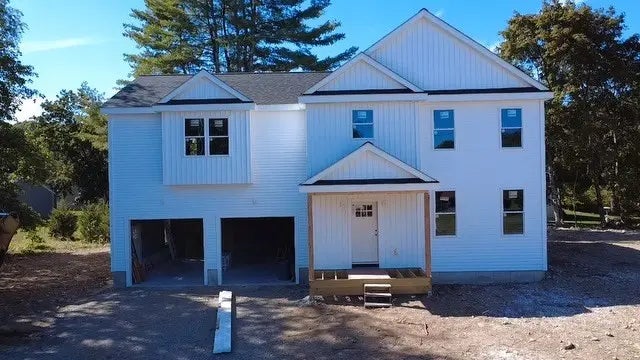 2 Valley Run, Attleboro