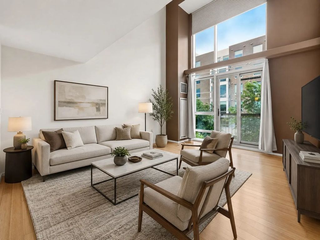 1 Earhart St #309, Cambridge