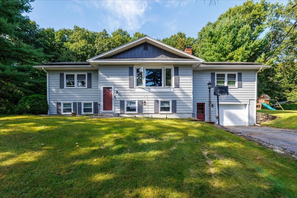 6 Hadley Path, West Brookfield