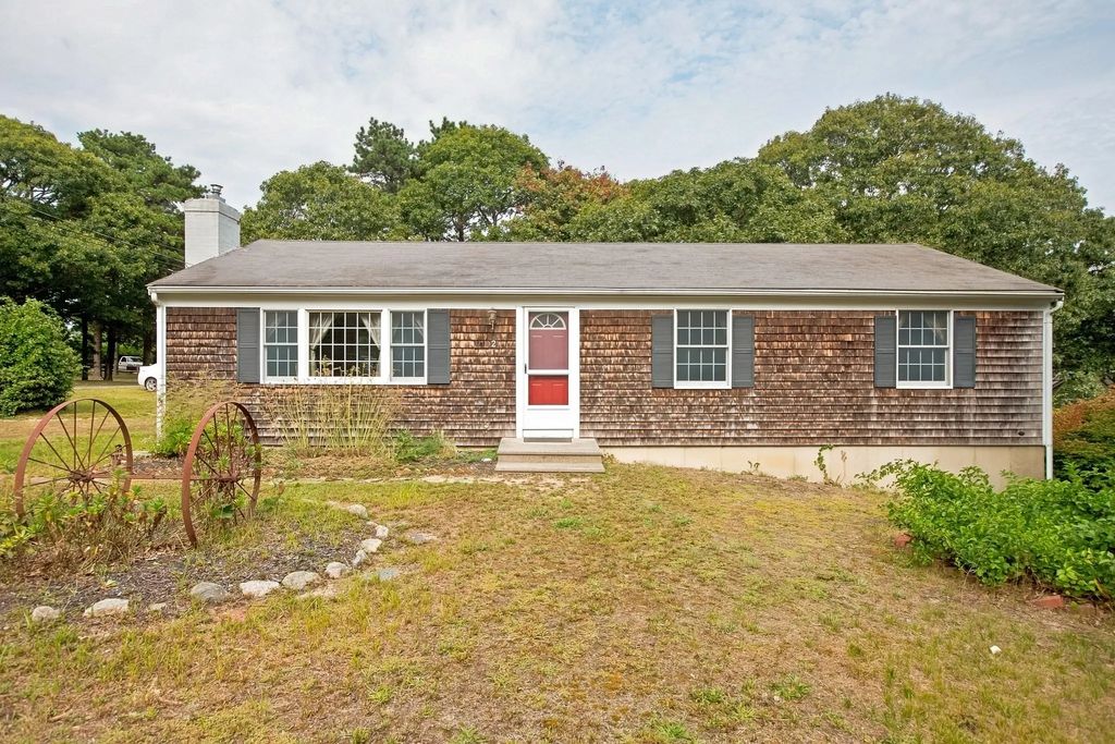 2 Oyster Road, Dennis