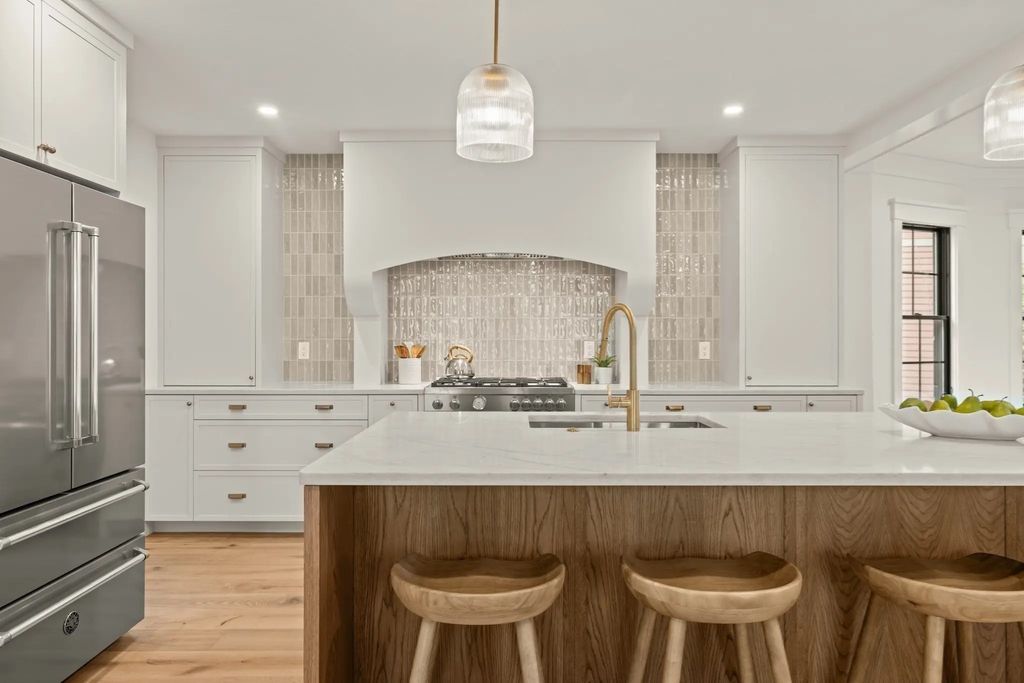 23 College Hill Rd #1, Somerville